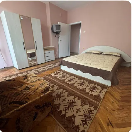 아파트 Anastasiya's Flat